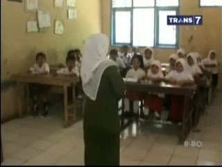 Tak Ada Biaya, Bocah Penderita Penyakit Kulit Bersisik Tinggal di Rumah