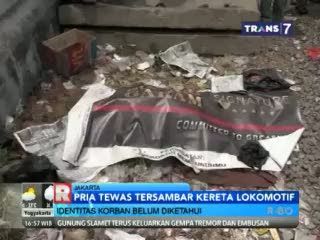Pria Tewas Tersambar Kereta Lokomotif