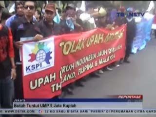 Aksi Buruh Tuntut UMP 5 Juta Rupiah
