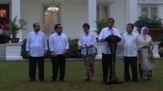 Gaya Jokowi Rayu Khofifah Jadi Menteri