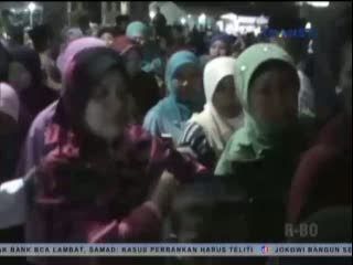 Ribuan Warga Probolinggo Berebut Uang Santunan Rp 100 Ribu