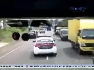 Video Ugal-ugalan Mobil Polisi Sedot Perhatian Pengguna Internet
