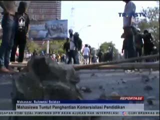 Peringati Hari Sumpah Pemuda, Mahasiswa Bentrok dengan Polisi