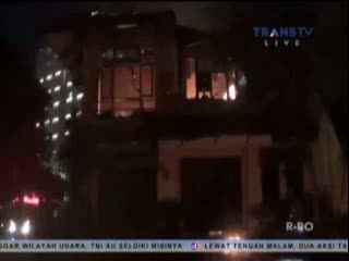Restoran Terbakar, 4 Karyawan Terluka Karena Lompat dari Lantai 2
