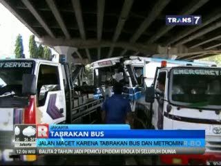 Mayasari Tabrak Metromini, 7 Orang Terluka