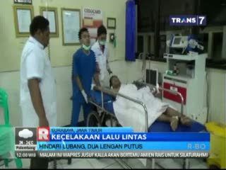 Pengedara Motor Kehilangan Dua Lengan Akibat Tertabrak Truk