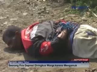 Seorang Pria Depresi Diringkus Warga karena Mengamuk
