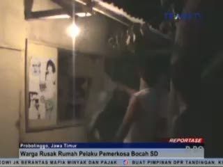 Warga Rusak Rumah Pelaku Pemerkosa Bocah SD