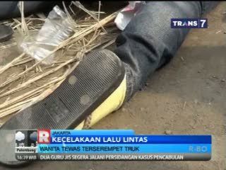 Pemotor Wanita Tewas Terserempet Truk