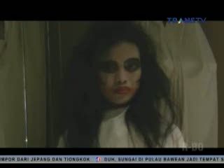 Menikmati Jari Vampire Ditemani Pocong dan Kuntilanak, Berani?