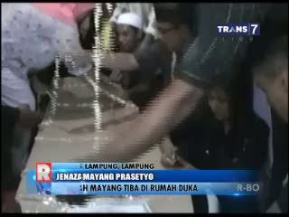 Jenazah Mayang Prasetyo Tiba di Rumah Duka