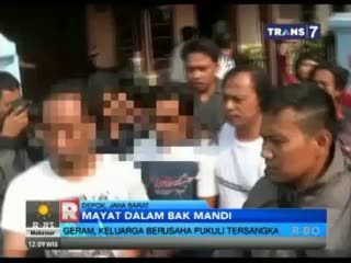 Rekonstruksi Pembunuhan Belangsung Ricuh, Keluarga Korban Pukuli Tersangka