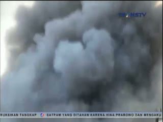Bedeng Proyek di Pusat Perbelanjaan Terbakar