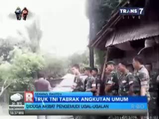 Truk TNI Tabrak Angkutan Umum