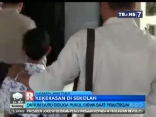 Oknum Guru Diduga Pukul Siswa Saat Praktikum