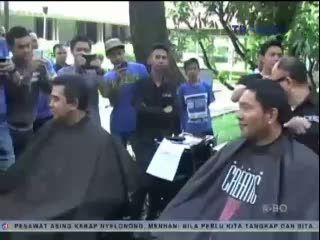 Ridwan Kamil Tunaikan Nazar Digunduli 