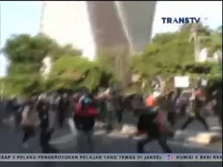 Wakapolrestabes Makassar Terkena Panah Saat Demo Mahasiswa