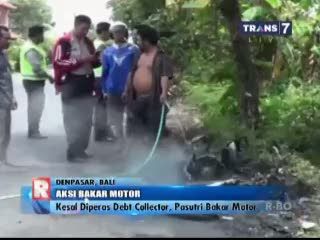 Kesal Diperas Debt Collector, Pasutri Bakar Motor