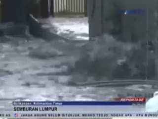 Ratusan Warga Terpaksa Mengungsi Akibar Semburan Lumpur Bercampur Gas