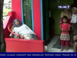 Suasana Duka Mengiringi Pemakaman Korban Lakalantas di Ciawi