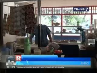 Pedagang Makanan Naikan Harga Jual