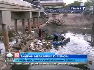 Ahok Blusukan Cek Kesiapan Alat Pengendali Banjir