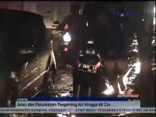 Hujan Deras Guyur Jakarta, Jalan dan Perumahan Tergenang Air 