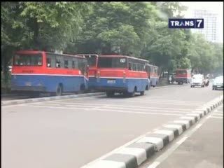 Tarif Angkutan Umum Menggila