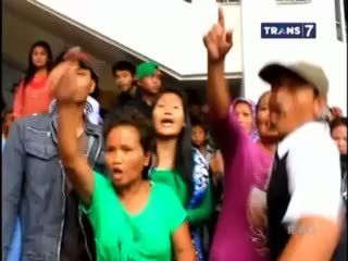 Sidang Kasus Pembunuhan Ricuh, Keluarga Korban Serang Terdakwa