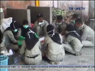 Pelajar SMK Membuat Alat Destilator Sampah Menjadi BBM