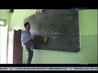 Tak Memiliki Tangan, Tetap Semangat Jadi Guru