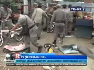 Penertiban PKL Diwarnai Aksi Protes Pedagang