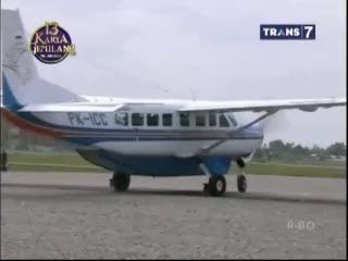 Jenazah Dua Anggota Brimob Korban Penembakan di Papua Tiba di Jayapura