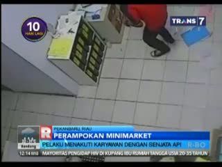 Seram, Aksi Perampokan Sadis di Minimarket Terekam CCTV