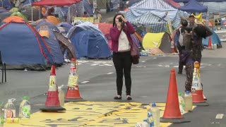 Diancam Gusur Hari Kamis, Pendemo Pemblokir Jalan Hong Kong Tak Peduli