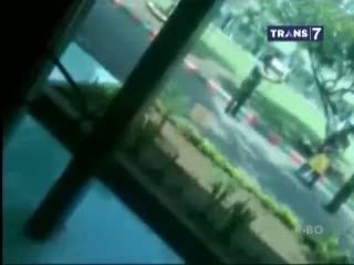 Menegangkan! Ini Rekaman Detik-detik Saat Siswi SD di Gresik Disandera