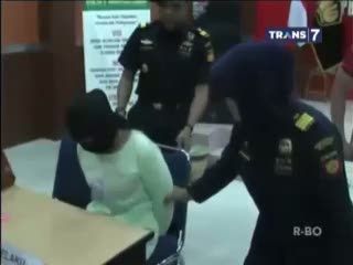Wanita Cantik Asal Malaysia Ditangkap Selundupkan Narkoba