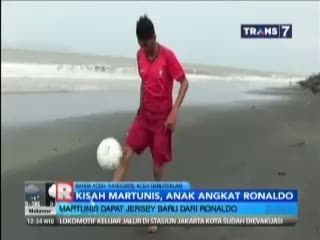 Martunis kembali Mendapatkan Jersey Baru dari Sang Ayah Angkat Ronaldo