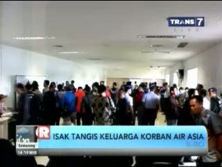 Isak Tangis Keluarga Korban Air Asia