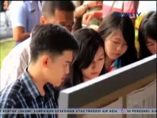 Keluarga Penumpang AirAsia Berdatangan, Petugas Buat Tenda dan Posko