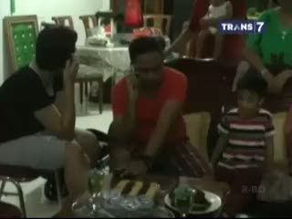 Satu Keluarga Selamat Akibat Terlambat Masuk Pesawat