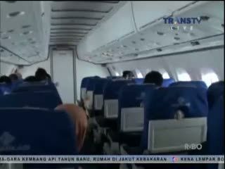 Suasana Mencekam di Dalam Pesawat akibat Cuaca Buruk