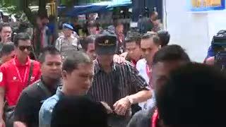 Keluarga Korban Pesawat Air Asia Mulai Jalani Proses Identifikasi