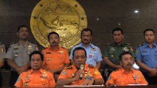 Pencarian Korban AirAsia Hari Ke-8 Terhambat Cuaca Buruk
