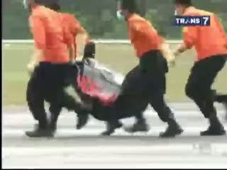 Tim DVI Kembali Identifikasi Empat Korban AirAsia
