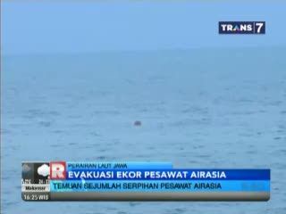 Temuan Sejumlah Serpihan Pesawat AirAsia