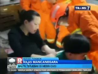 Balita Terjebak di Mesin Cuci