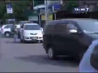 Pencurian Modus Pecah Kaca Mobil