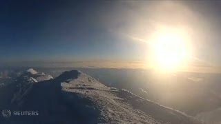 Pemandangan Cantik di Puncak Gunung McKinley
