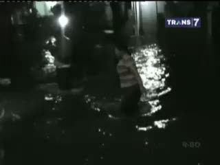 Kali Pluis Meluap, Pemukiman Warga Terendam Banjir